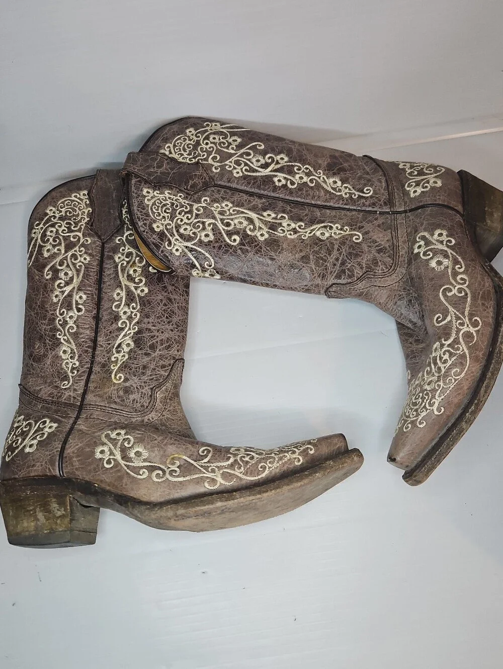Corral Teen Embroidery Western Boots • Size Youth 4.5 or Women’s 5.5/6